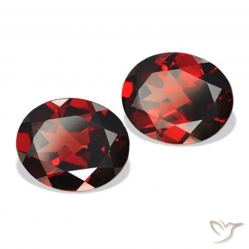 Gemas de Granate almandino Rojo oscuro natural de 7.82 ct, Ovalada, VVS-VS