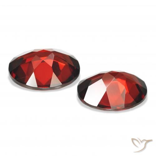 Gemas de Granate almandino Rojo sangre intenso natural de 7.57 ct, Ovalada, VVS-VS