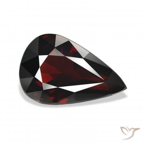 Granate almandino Rojo negruzco natural de 9.66 ct, En forma de pera, VVS-VS