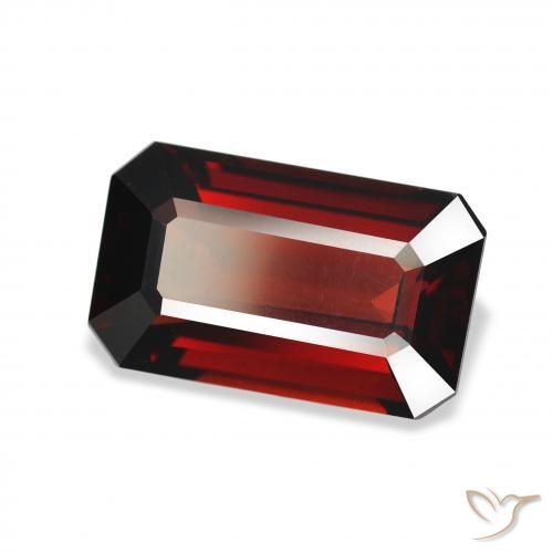 Granate almandino Rojo oscuro natural de 5.08 ct, Corte Octágono / Esmeralda, VVS-VS