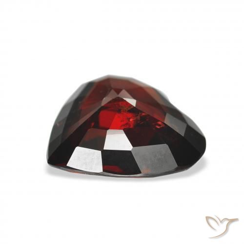 Granate almandino Rojo oscuro natural de 5.90 ct, Corazón, VS
