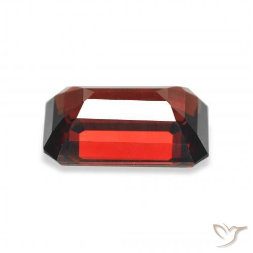 Granate almandino Rojo oscuro natural de 3.71 ct, Corte Octágono / Esmeralda, VS