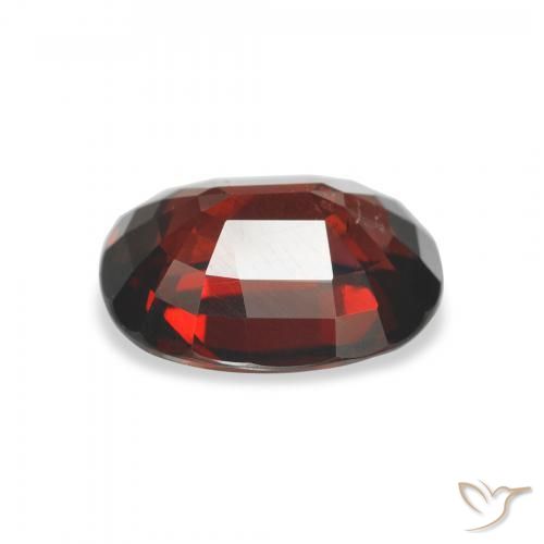 Granate almandino Rojo oscuro natural de 3.32 ct, Ovalada, VS
