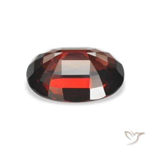 Granate almandino Rojo oscuro natural de 4.04 ct, Ovalada, VVS