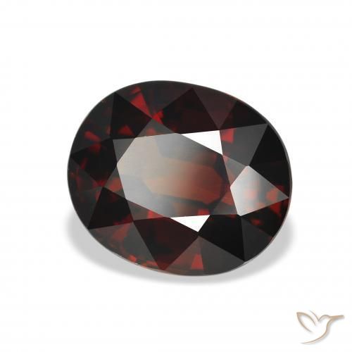 Granate almandino Rojo negruzco natural de 4.80 ct, Ovalada, VVS