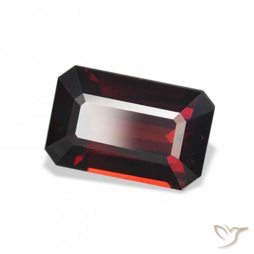 Granate almandino Rojo oscuro natural de 6.03 ct, Corte Octágono / Esmeralda, VVS