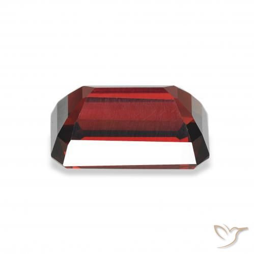 Granate almandino Rojo oscuro natural de 3.58 ct, Corte Octágono / Esmeralda, VVS