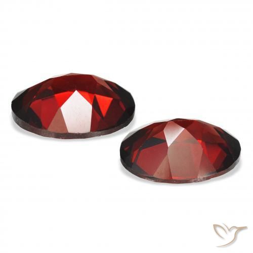 Gemas de Granate almandino Rojo oscuro natural de 4.26 ct, Ovalada, VVS-VS