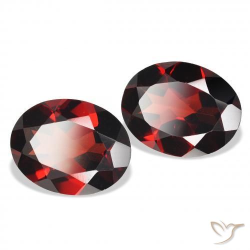 Gemas de Granate almandino Rojo oscuro natural de 3.95 ct, Ovalada, VVS-VS