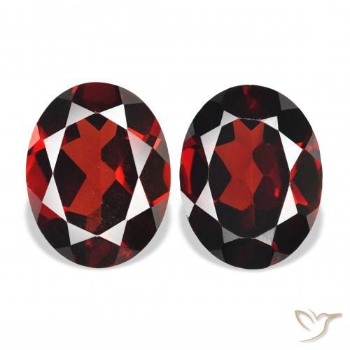 4.17ctw Natural Rojo sangre intenso Granate almandino, Ovalada, VVS-VS
