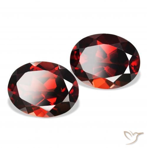 Gemas de Granate almandino Rojo sangre intenso natural de 4.79 ct, Ovalada, VS