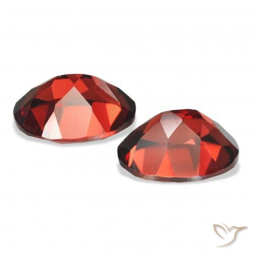 Gemas de Granate almandino Rojo sangre intenso natural de 4.79 ct, Ovalada, VS