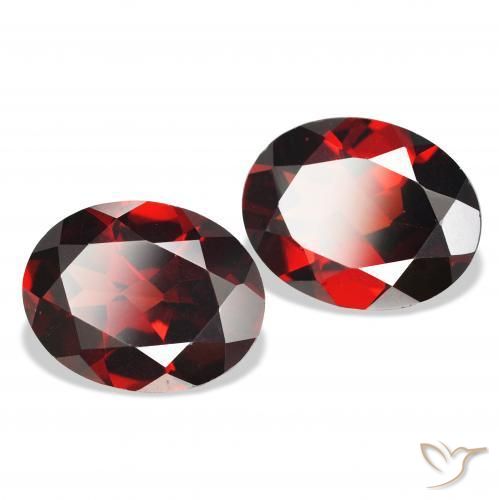 Gemas de Granate almandino Rojo sangre intenso natural de 4.16 ct, Ovalada, VS