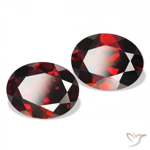 Gemas de Granate almandino Rojo oscuro natural de 4.72 ct, Ovalada, VS