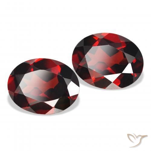 Gemas de Granate almandino Rojo oscuro natural de 4.43 ct, Ovalada, VS