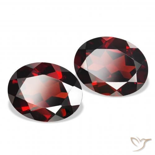 Gemas de Granate almandino Rojo sangre intenso natural de 4.01 ct, Ovalada, VS