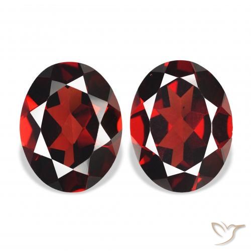 3.88ctw Natural Rojo oscuro Granate almandino, Ovalada, VS