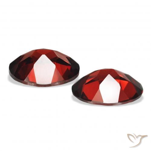 Gemas de Granate almandino Rojo oscuro natural de 3.88 ct, Ovalada, VS