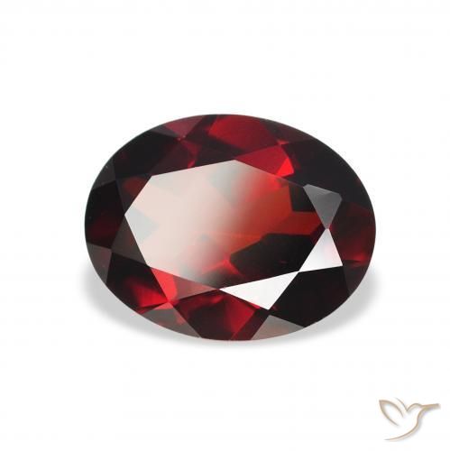 Granate almandino Rojo oscuro natural de 2.03 ct, Ovalada, VVS-VS