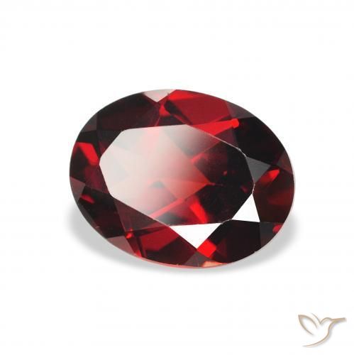 Granate almandino Rojo sangre intenso natural de 2.37 ct, Ovalada, VVS-VS