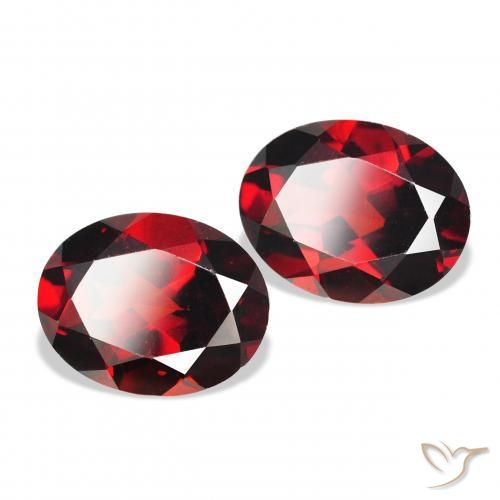 Gemas de Granate almandino Rojo oscuro natural de 4.67 ct, Ovalada, VVS-VS