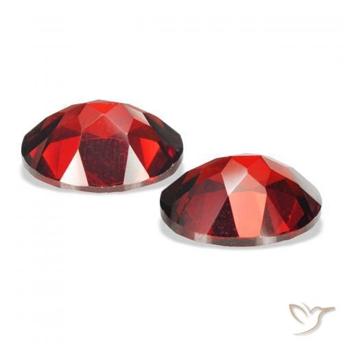 Gemas de Granate almandino Rojo oscuro natural de 4.67 ct, Ovalada, VVS-VS