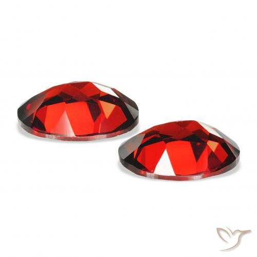 Gemas de Granate almandino Rojo oscuro natural de 3.91 ct, Ovalada, VVS-VS