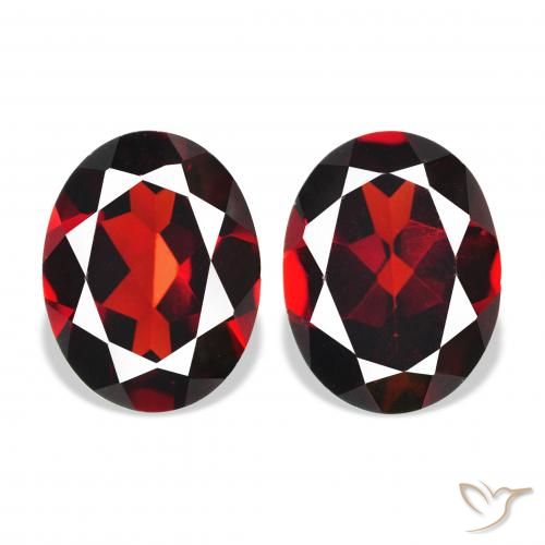 3.94ctw Natural Rojo sangre intenso Granate almandino, Ovalada, VVS-VS