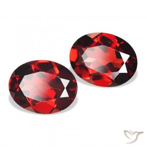 Gemas de Granate almandino Rojo oscuro natural de 4.33 ct, Ovalada, VS
