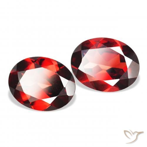 Gemas de Granate almandino Rojo oscuro natural de 4.04 ct, Ovalada, VVS-VS
