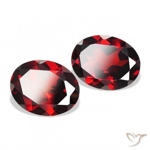 Gemas de Granate almandino Rojo sangre intenso natural de 4.36 ct, Ovalada, VVS-VS