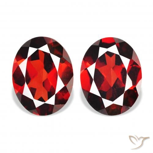 Gemas de Granate almandino Rojo oscuro natural de 3.99 ct, Ovalada, VVS-VS