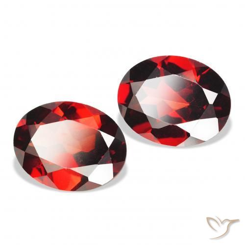 Gemas de Granate almandino Rojo oscuro natural de 3.99 ct, Ovalada, VVS-VS