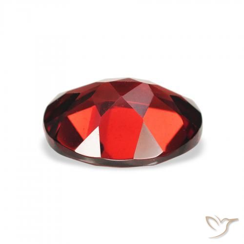 Granate almandino Rojo oscuro natural de 2.19 ct, Ovalada, VVS-VS