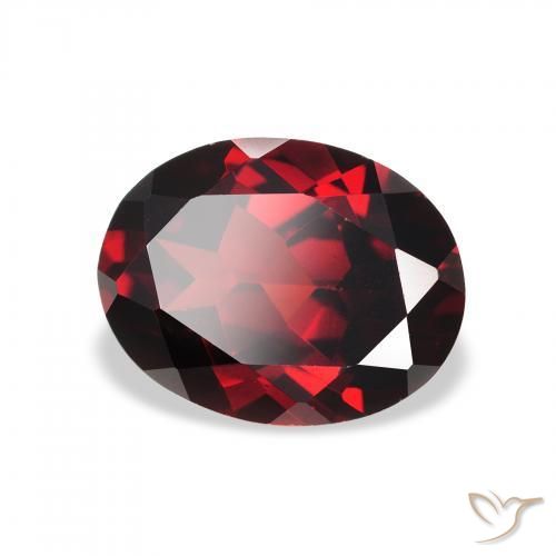 Granate almandino Rojo oscuro natural de 2.28 ct, Ovalada, VVS-VS