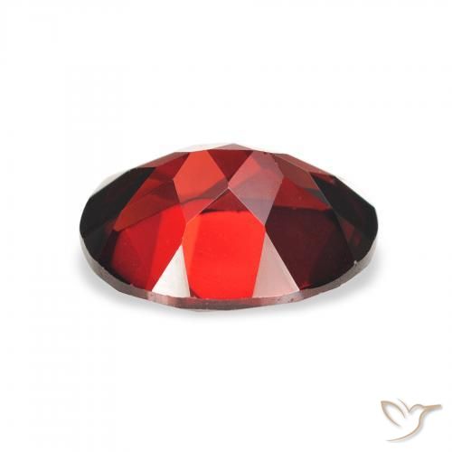 Granate almandino Rojo oscuro natural de 2.28 ct, Ovalada, VVS-VS