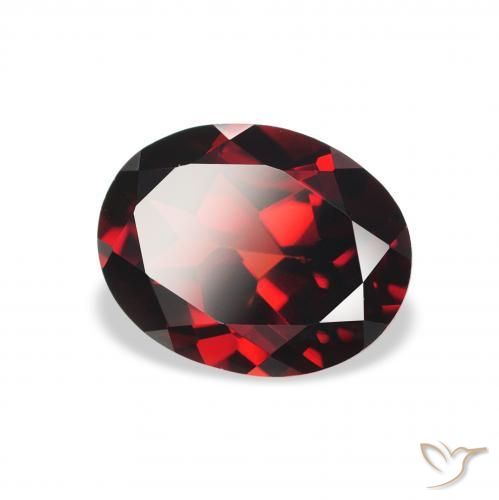 Granate almandino Rojo oscuro natural de 2.18 ct, Ovalada, VVS-VS