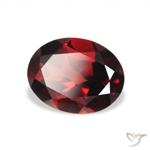 Granate almandino Rojo oscuro natural de 2.27 ct, Ovalada, VVS-VS