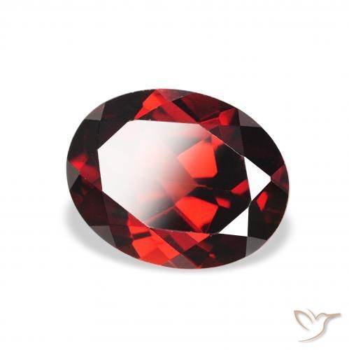 Granate almandino Rojo sangre intenso natural de 2.32 ct, Ovalada, VS