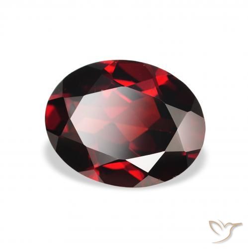 Granate almandino Rojo sangre intenso natural de 2.14 ct, Ovalada, VS