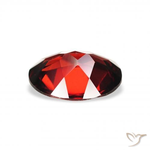 Granate almandino Rojo sangre intenso natural de 1.81 ct, Ovalada, VS
