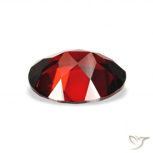 Granate almandino Rojo oscuro natural de 2.23 ct, Ovalada, VVS-VS