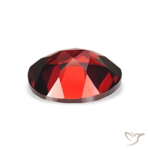 Granate almandino Rojo oscuro natural de 2.32 ct, Ovalada, VVS-VS