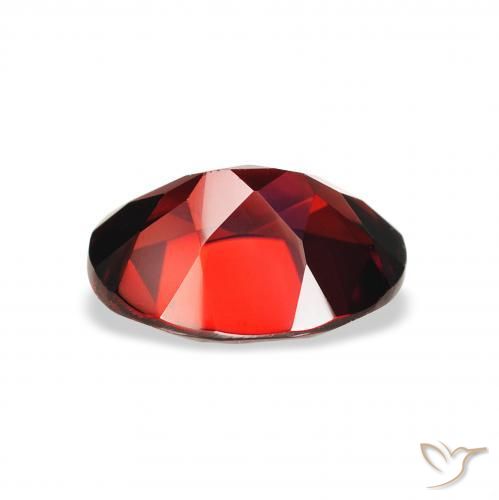 Granate almandino Rojo oscuro natural de 2.27 ct, Ovalada, VVS-VS