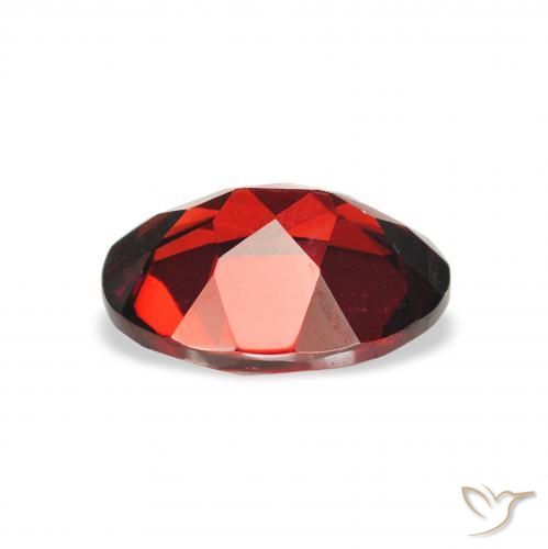 Granate almandino Rojo oscuro natural de 2.18 ct, Ovalada, VVS-VS