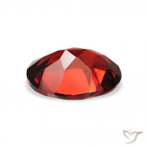 Granate almandino Rojo sangre intenso natural de 2.15 ct, Ovalada, VS