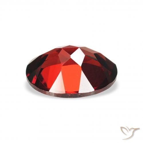 Granate almandino Rojo oscuro natural de 2.12 ct, Ovalada, VVS-VS