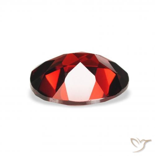 Granate almandino Rojo oscuro natural de 2.13 ct, Ovalada, VVS-VS
