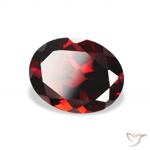 Granate almandino Rojo oscuro natural de 2.19 ct, Ovalada, VVS-VS