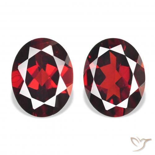 4.27ctw Natural Rojo oscuro Granate almandino, Ovalada, VVS-VS